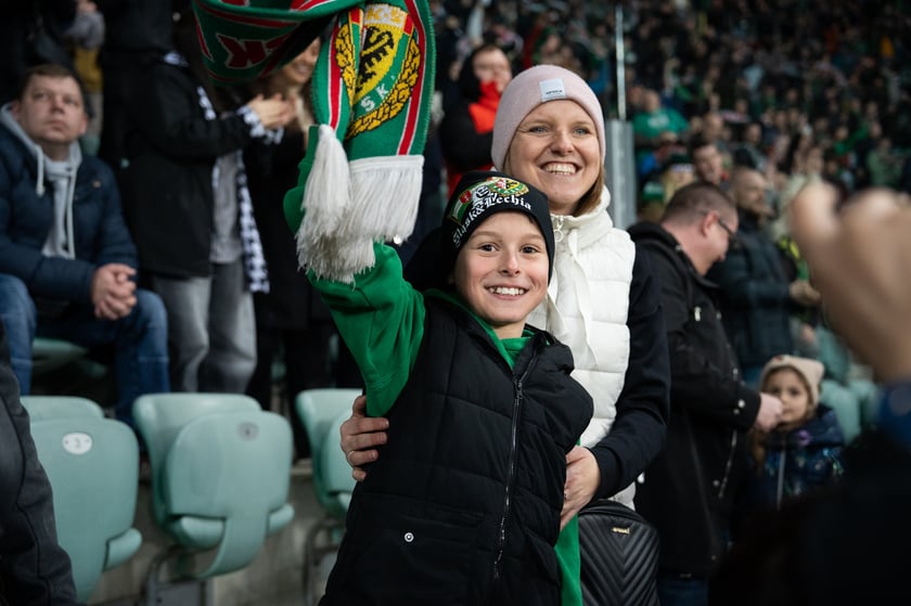 Kibice na meczu Śląska z Widzewem (2 marca 2024) na Tarczyński Arenie